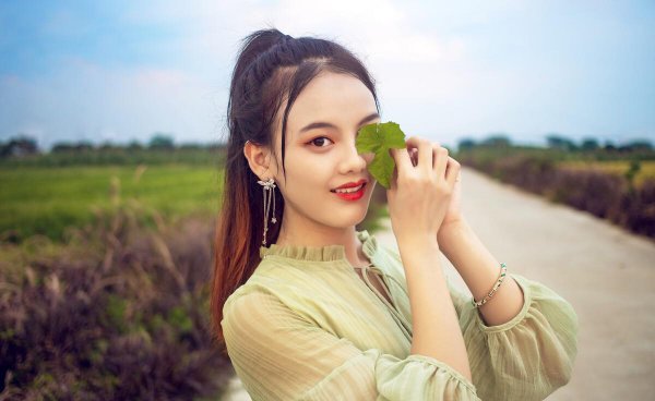 男人打击贬低女人的目的