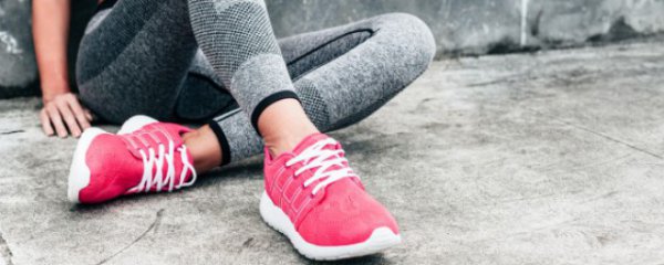 如何挑选高档运动鞋