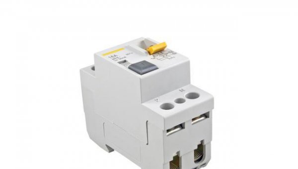 卫生间没接地线能装电热水器吗