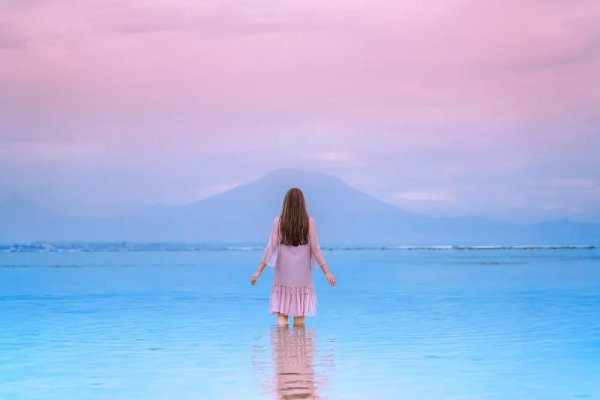 屁大点事就发朋友圈的女人说明啥