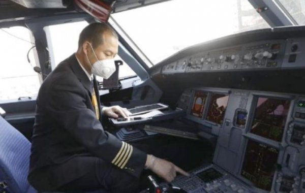 机长刘传健事件简介