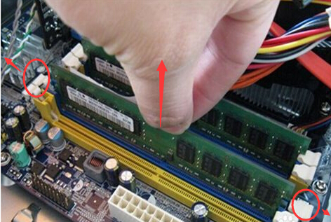 电脑显示无信号黑屏怎么办