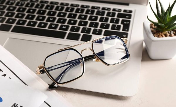 镜片花了能不能修复