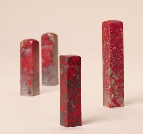 常见的鸡血石真假鉴别法有几种