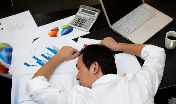 没钱也不想上班的人什么心态