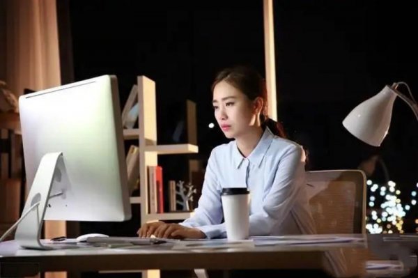 没钱也不想上班的人什么心态