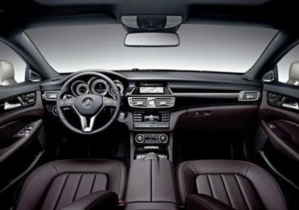 起步打方向咯噔一声已解决