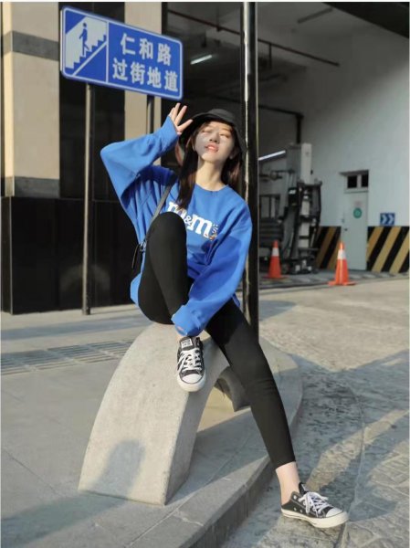 小脚裤适合穿什么鞋好看