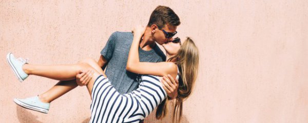 情侣杯子刻字刻什么字创意