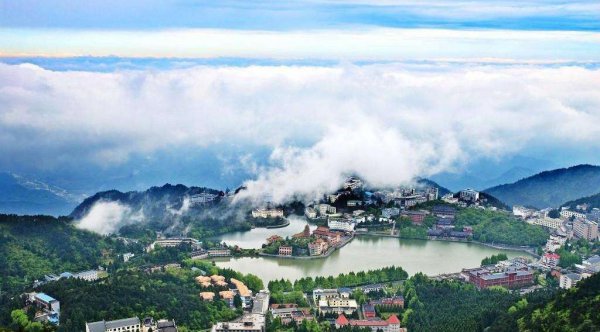 著名景点九宫山在哪里