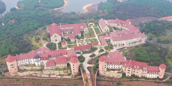 华为东莞松山湖基地位置