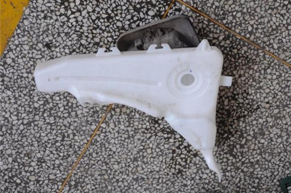 玻璃水能用自来水代替吗