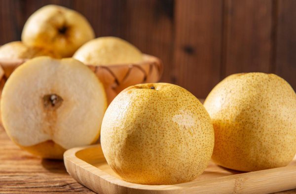 雪梨和皇冠梨一样吗