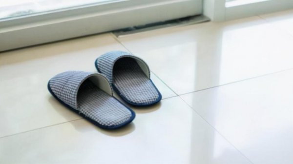 穿拖鞋脚为什么酸臭