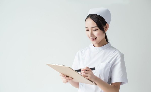 医院护士工资一般多少