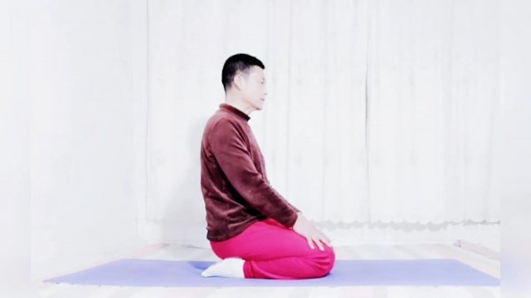 跪坐的正确姿势