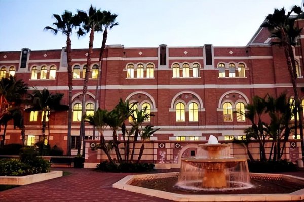 艺术生留学去哪个国家比较好