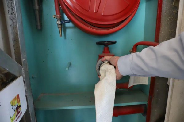 灭火器的使用方法及步骤