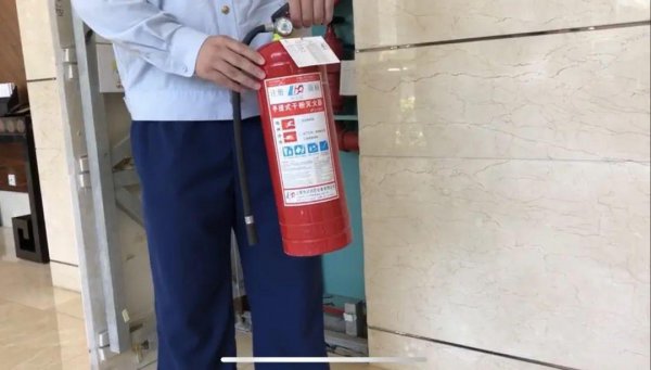 灭火器的使用方法及步骤