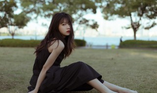 针织长裙怎么搭配 针织长裙搭配上衣图片