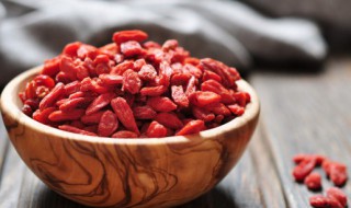 怎么判断枸杞变质没有变质 判断枸杞变质的方法