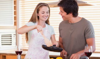 烤鸭鸭架子怎么做好吃 焦黄干香孜然炒鸭架家常做法