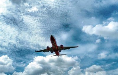 机长刘传健事件简介 英雄机长刘传健9800米高空迫降