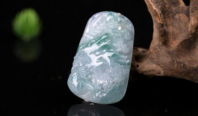 玉的真假泡在水里怎样 玉石放在水里怎么鉴别真假