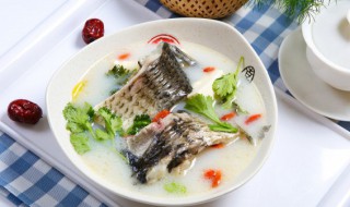 鲫鱼汤是热性还是凉性 鲫鱼汤属于热性还是凉性的呢