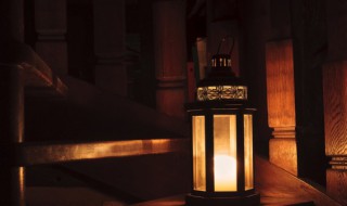 lED灯不亮了通电微亮 led灯通电后微亮的原因