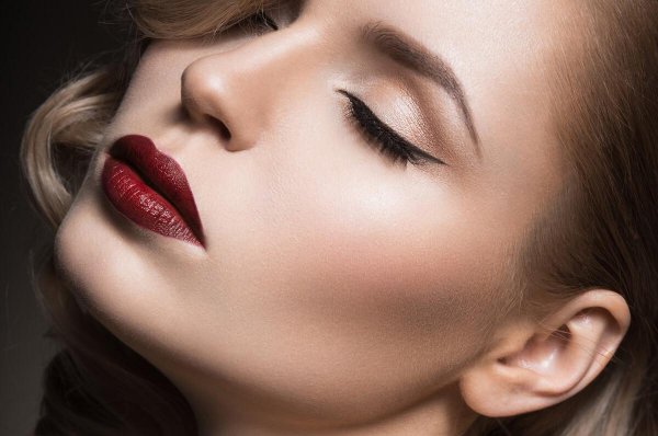 女生微信回复嗯嗯是什么意思