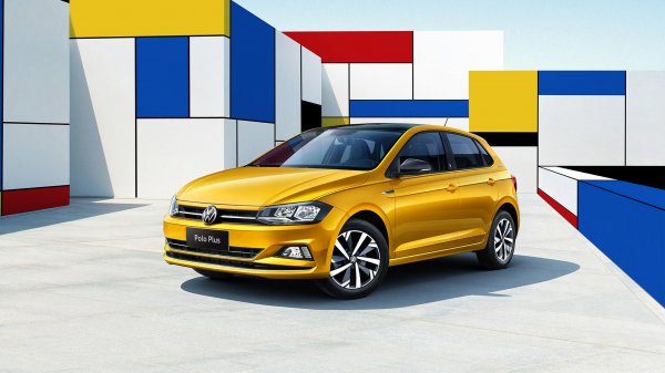 女士自动挡小型车10万