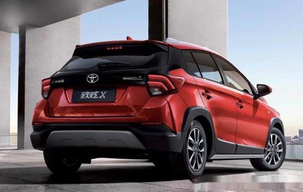 女士自动挡小型车10万