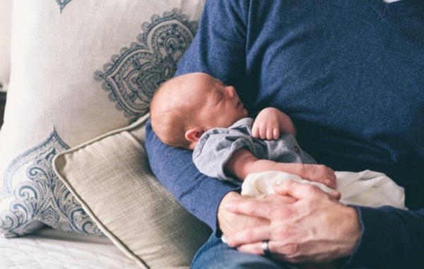 我生过小孩但是男朋友不知道