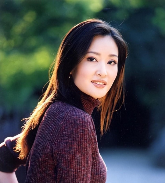 盖丽丽个人简历