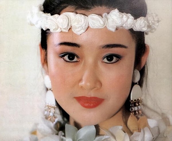 盖丽丽个人简历