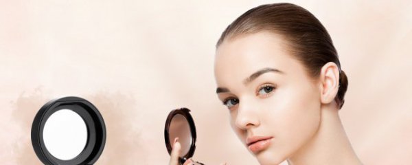 选粉底颜色怎么选