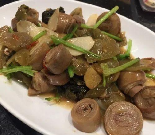 大肠包小肠是什么意思