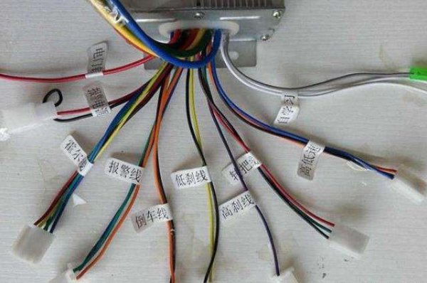 电动车拧油门一顿一顿不走