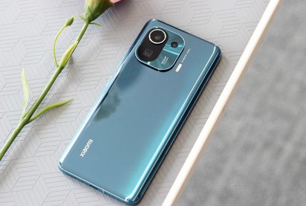 小米11pro值得入手吗