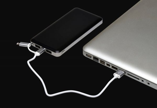 充着电玩手机对手机有影响吗