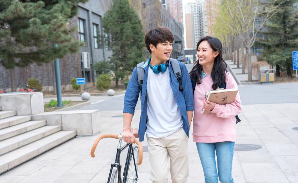 第一次相亲怎么聊天找话题