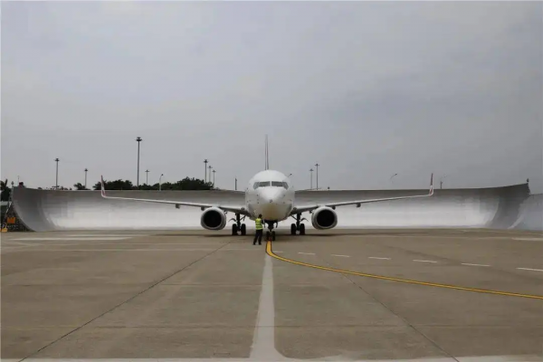 飞机多少钱一架人民币