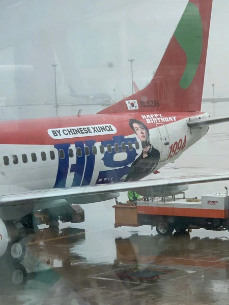 飞机多少钱一架人民币