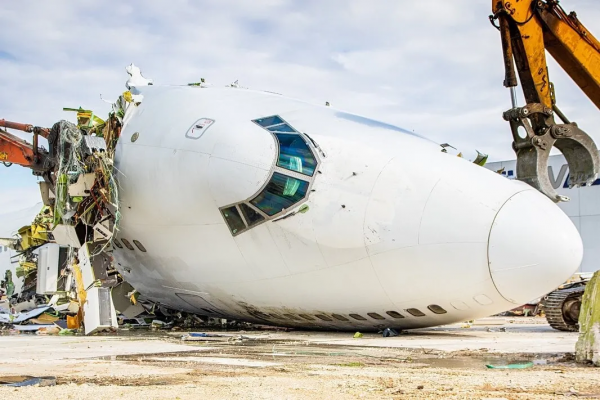 飞机多少钱一架人民币