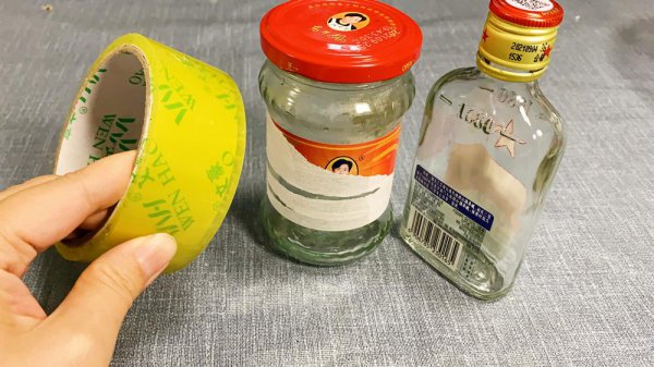 胶带留下的黏黏的怎么去除