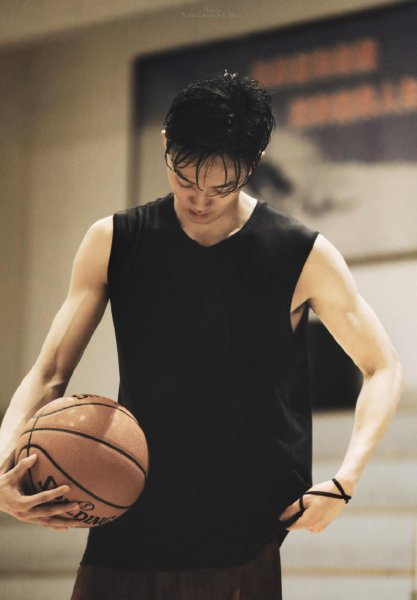 演员周峻纬个人简介