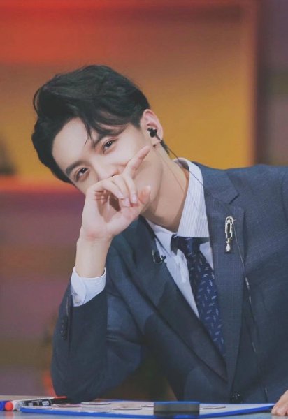 演员周峻纬个人简介