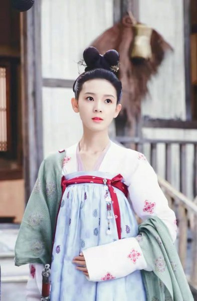 唐人捧陈瑶还是胡冰卿