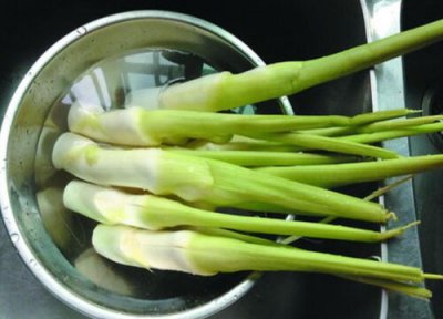 茭白怎么剥 茭白怎么剥皮 图解